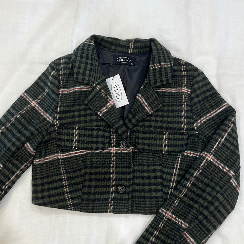 Cropped shacket, size XS